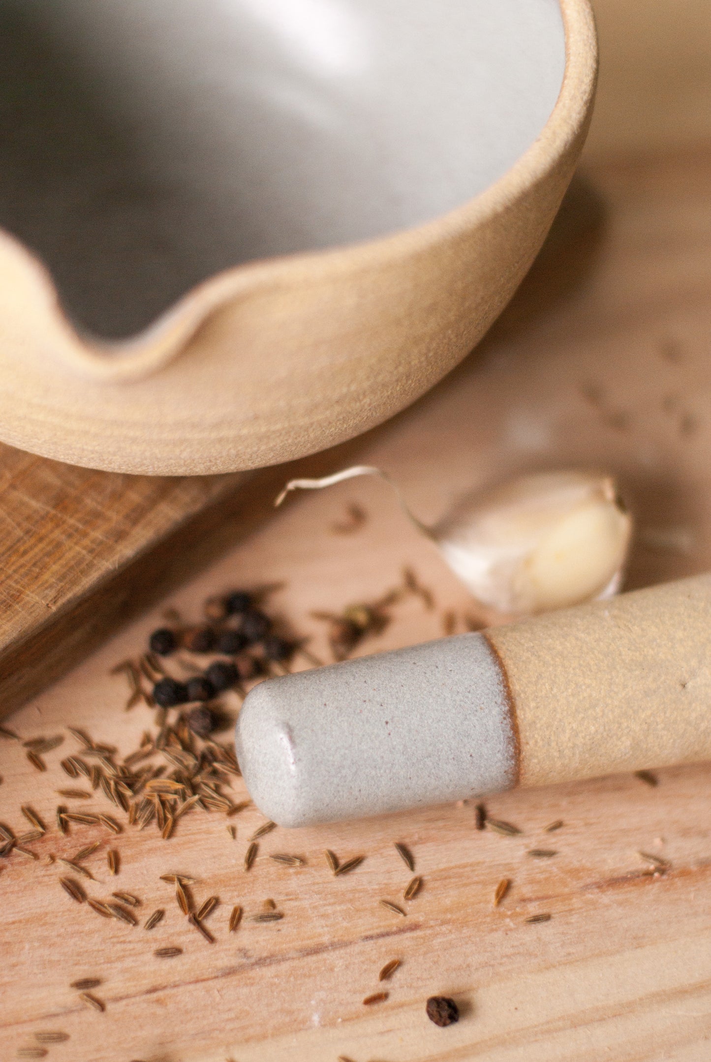 Mortier et pilon gris bleuté