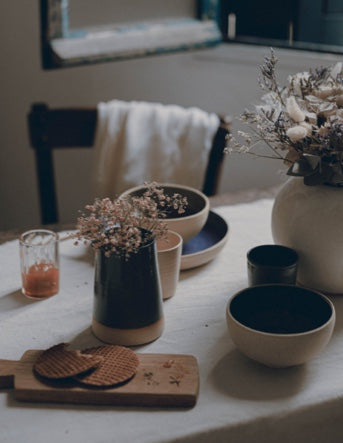 Collection de vaisselle artisanale en céramique fait à Bordeaux