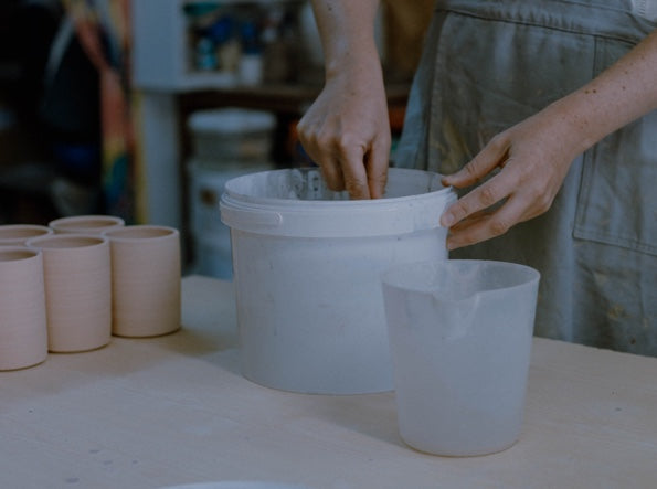 Emaillage des pièces en céramique