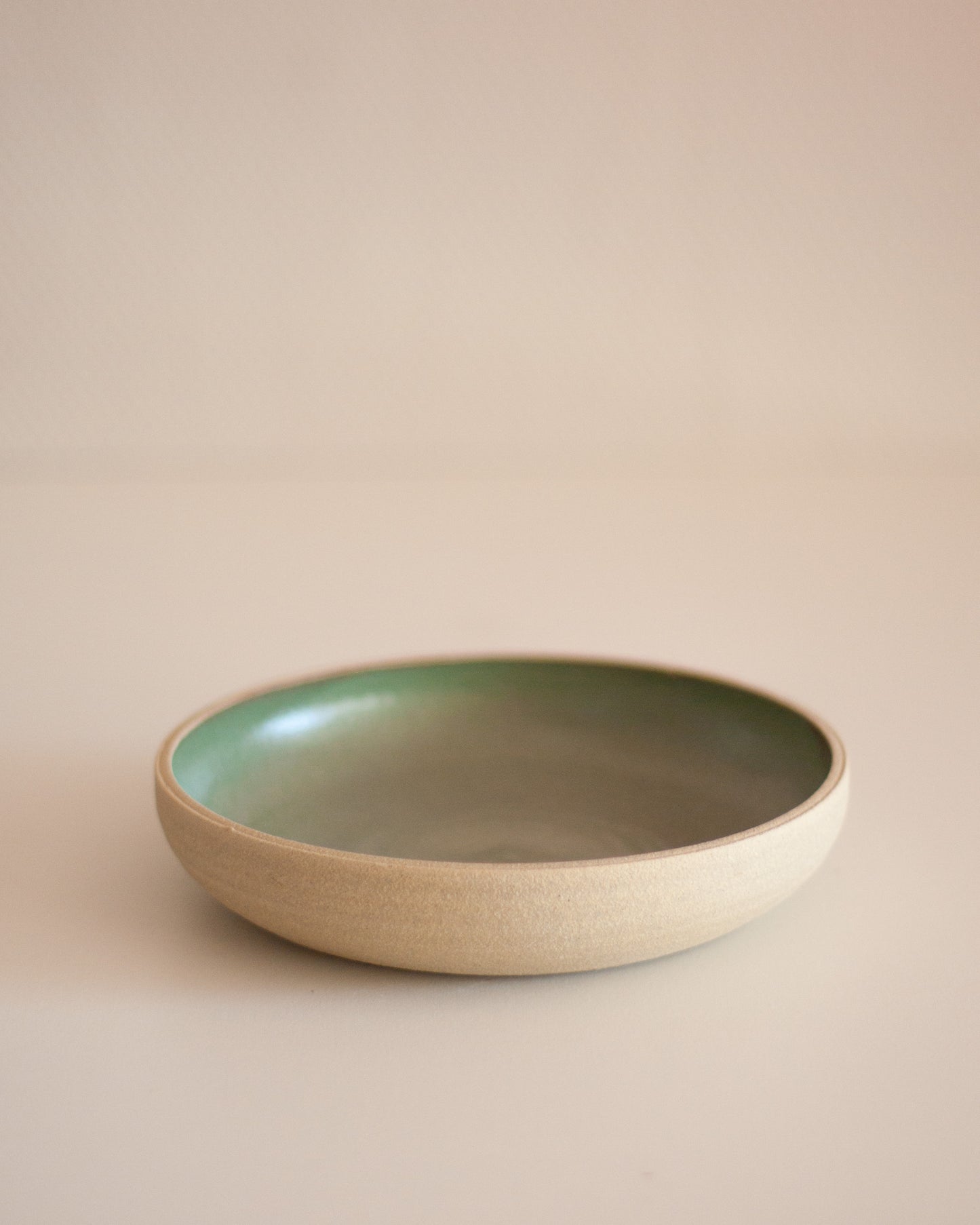 Assiette creuse vert Amande