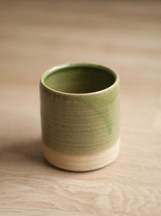 Pot en céramique vert